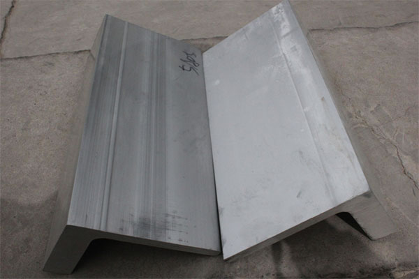 قطاعات الألومنيوم